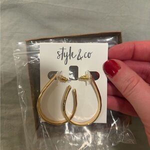 Gold hammered textured hoop earrings never been worn